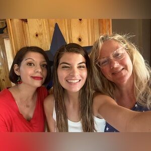 Meet your Posher, Allison